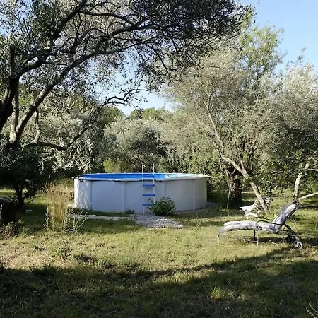 La Bergerie A Cratoule, Domaine Les Musarts Apartment Issirac